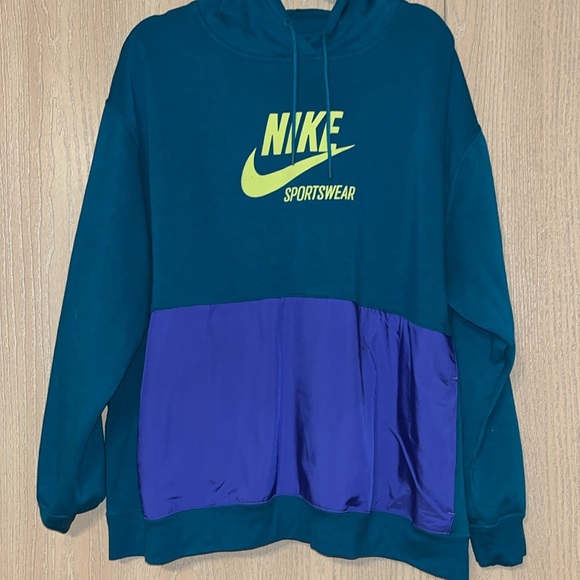 Nike Hoodie - Picture 2 of 5